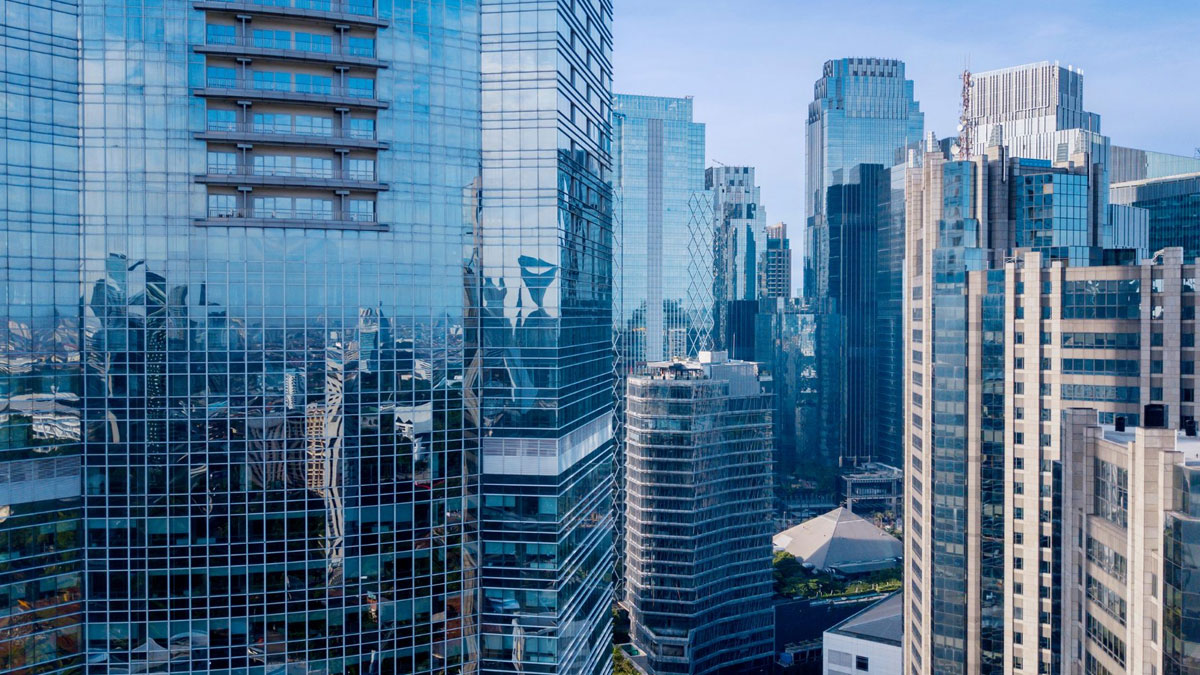 office-buildling-in-metropolitan-downtown